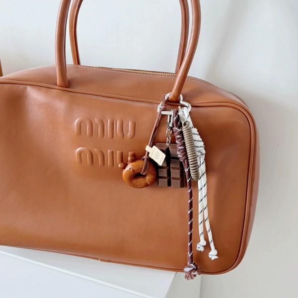 Card Pika Platform Chocolate Brown White Rope (Silver Love buckle)