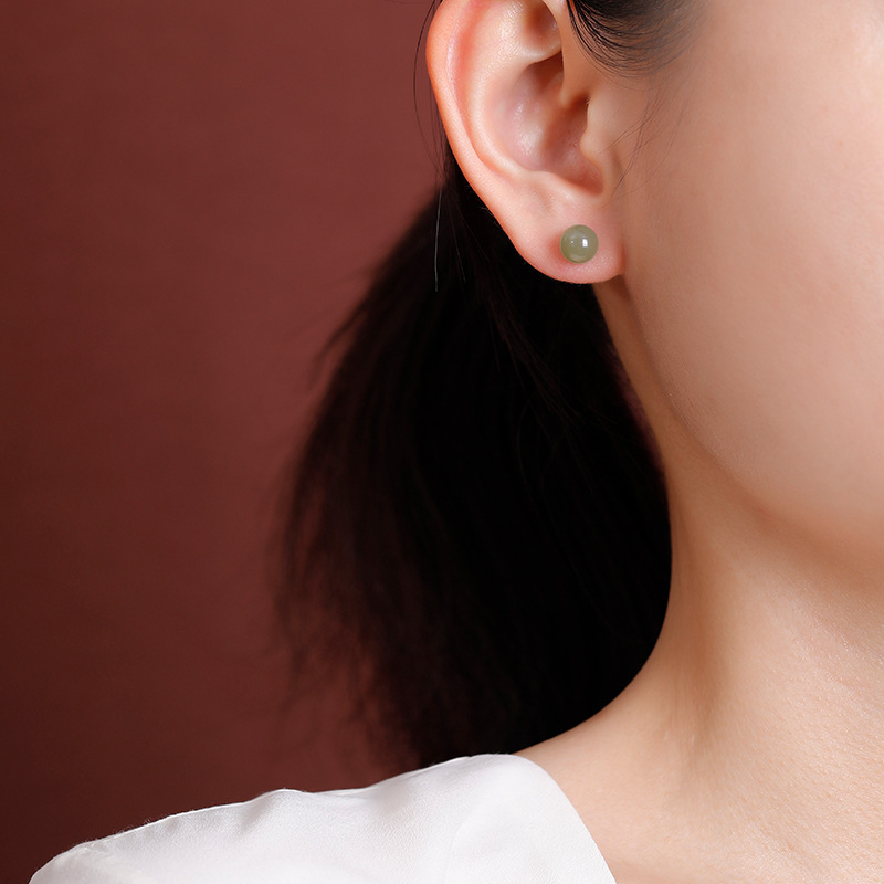 Bông tai bạc S925 đính ngọc Hetian tự nhiên hạt tròn đơn giản — cặp mô hình 8 mm