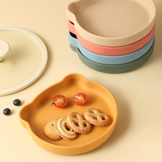 Baby silicone plate complementary bowl cartoon one-piece bear silicone bowl children's spoon baby feeding tableware wholesale