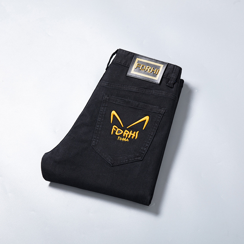 Jeans alla moda da uomo sottili primavera/estate Pantaloni con piedi elastici in cotone bianco slim fit ricamati di marca di fascia alta_voghion.com