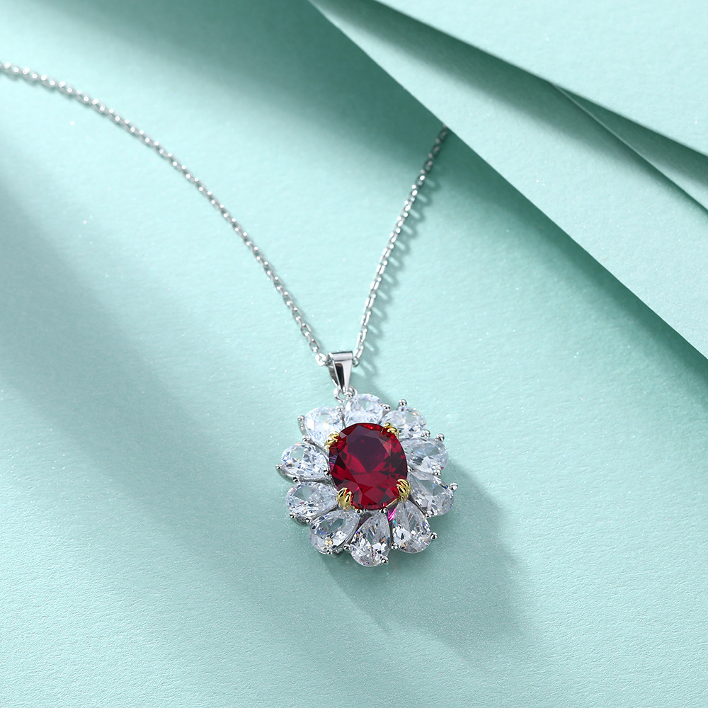 Pendant drop-shaped with zircon