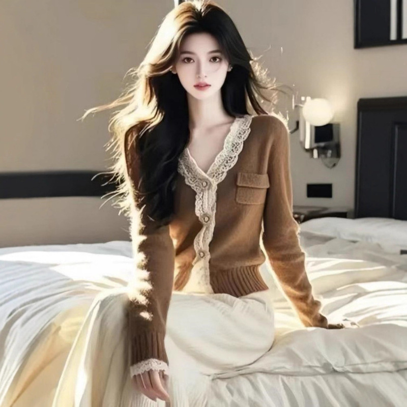 女装2025春秋新款高级感拼色蕾丝边V领针织开衫长袖时尚毛衣外套|undefined