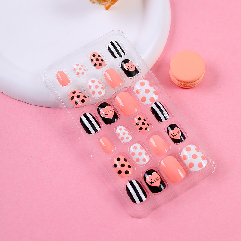 Parche de uñas para niños Pieza de uñas de dibujos animados para niñas Pieza de uñas para niños Pieza de uñas adhesiva para niños Fábrica en stock al por mayor