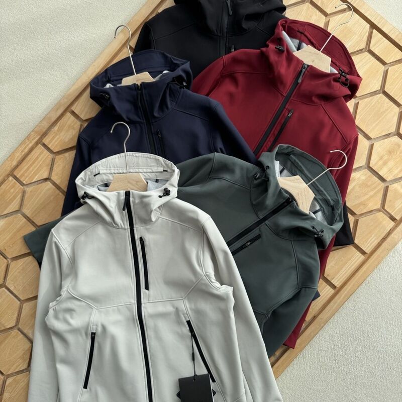 Soft Shell Outdoor Sports Jacket Men's Urban Functional Clothing Stereo Cutting Casual Hooded Jacket Spring and Autumn Men's Clothing Soft Shell Outdoor Sports Jacket Men's Urban Functional Clothing Stereo Cutting Casual Hooded Jacket Spring and Autumn Men's Clothing
