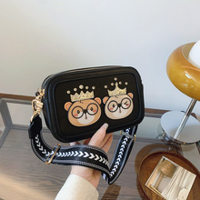 ������ƨ������H��ͨС�ܹ��������θ����ӆμ�б��С������Ů