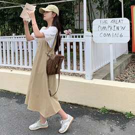 韩系松弛感卡其色背带裙套装女夏季宽松显瘦减龄休闲长款连衣裙