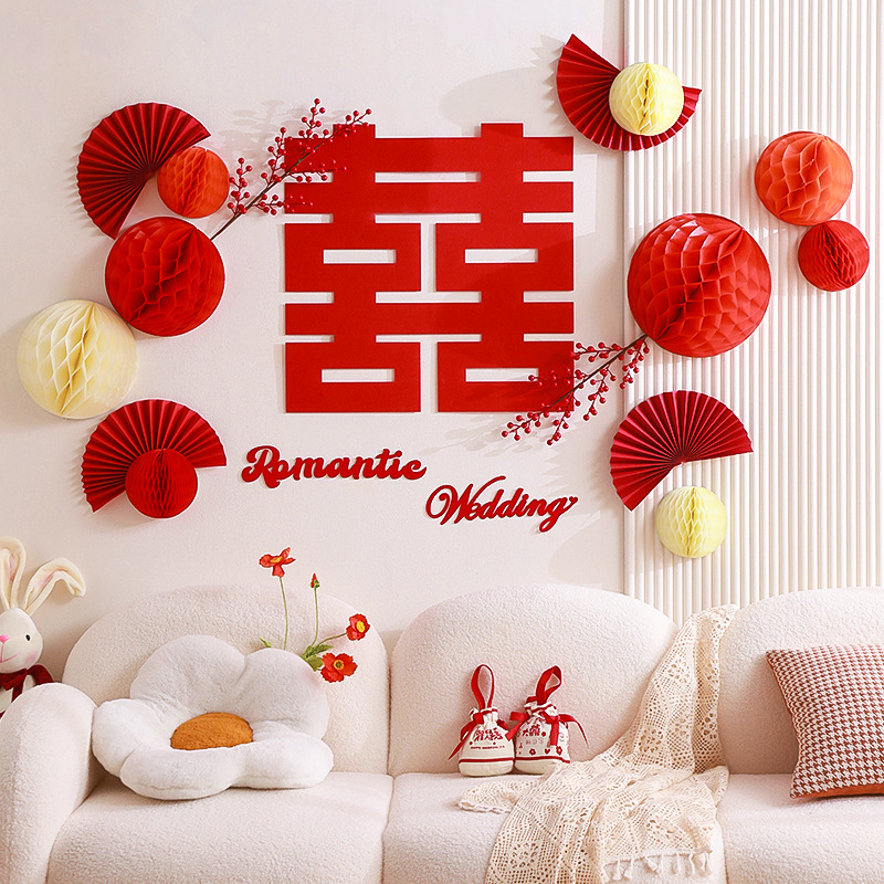 Wedding Living Room Decor: Bride's New Home Bedroom Honeycomb Ball Background Wall, "Xi" Character Wreath, and Bridal Room Decoration Set