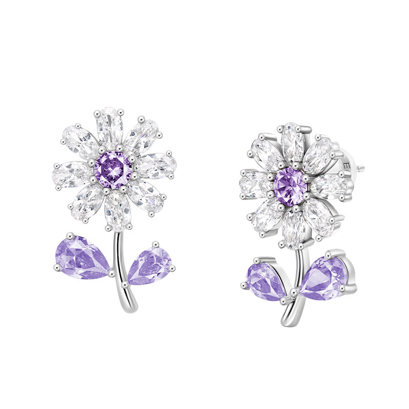 Super Flash High Carbon Diamond Small Daisy Small Flower Earrings Chrysanthemum Earrings display picture 4