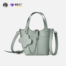 ˮͰ����Ů�¿��ļ��ٴ�@�μ��������ĸŮʿ�ִ�б���
