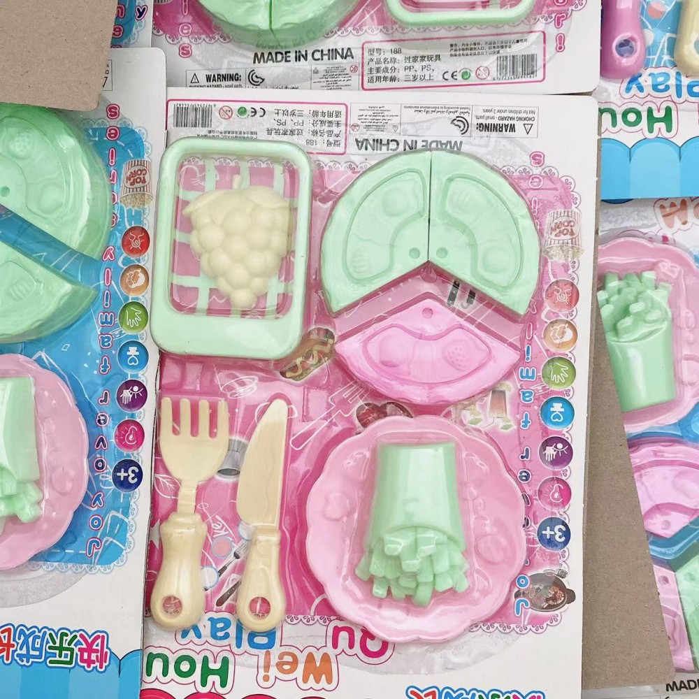 Los niños y las niñas juegan a los juguetes de la casa de juego de cocina juguetes de corte de pastel puesto de jardín de infantes 2 yuanes grandes almacenes al por mayor