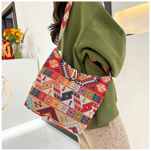 新款文艺民族风马鞍包韩版原宿单肩帆布包通勤休闲旅游女士斜挎包