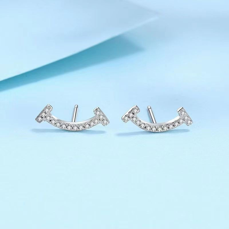 high quality V Gold 925 Silver Needle Smile Earrings Women's Simple Elegant Artistic Sweet Smiling Face Diamond Earrings