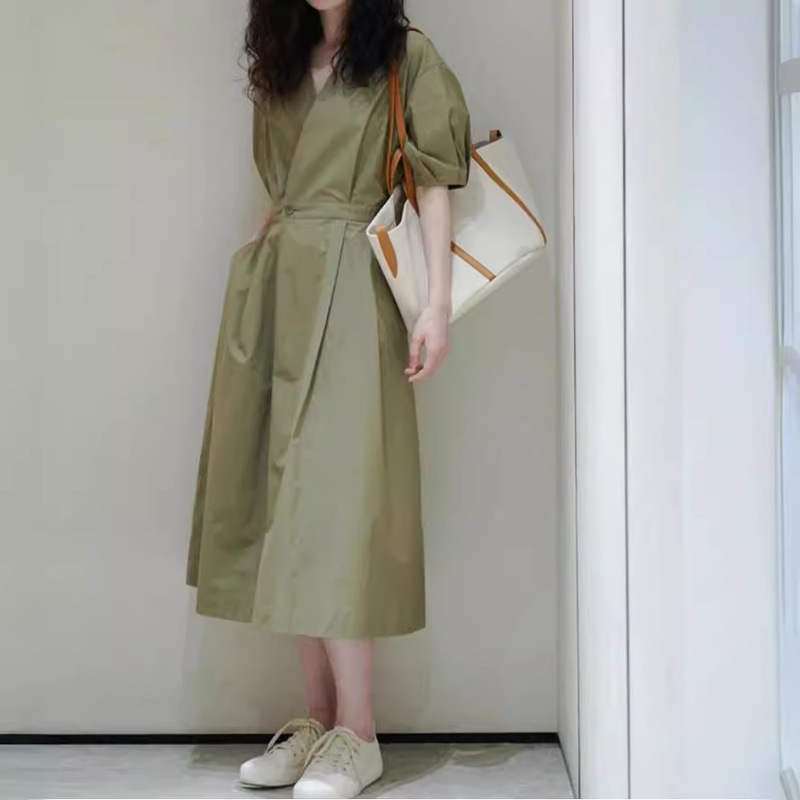 2025 New Summer Style French Royal Sister Style Formal Occasion Long Skirt Slimming Look Green V Neck Shirt Dress