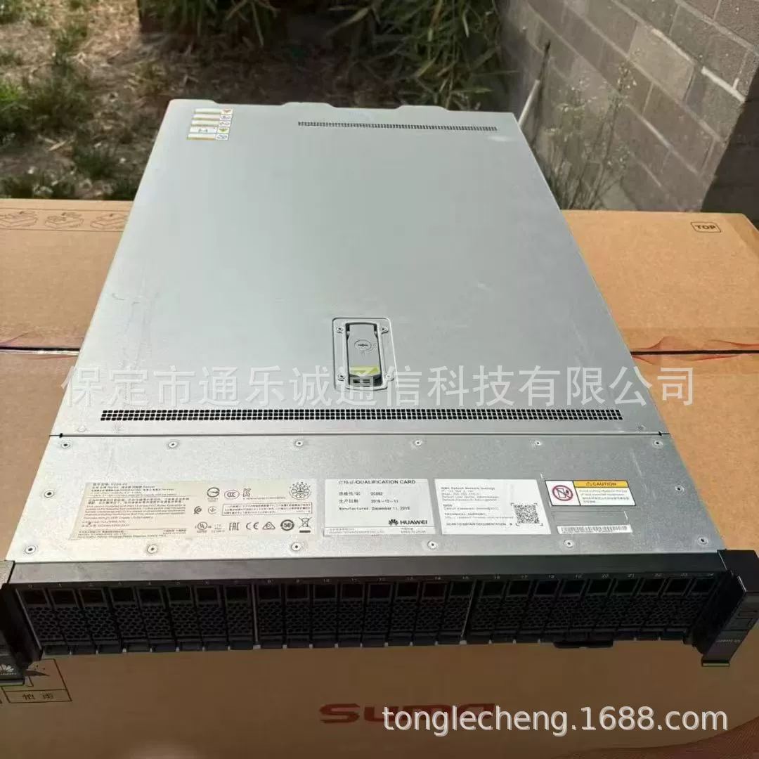 Huawei 2288Hv5 2,5-дюймовый 25-дисковый накопитель, поддерживает два процессора золотого, серебряного и бронзового цвета и 24 модуля памяти DDR4.