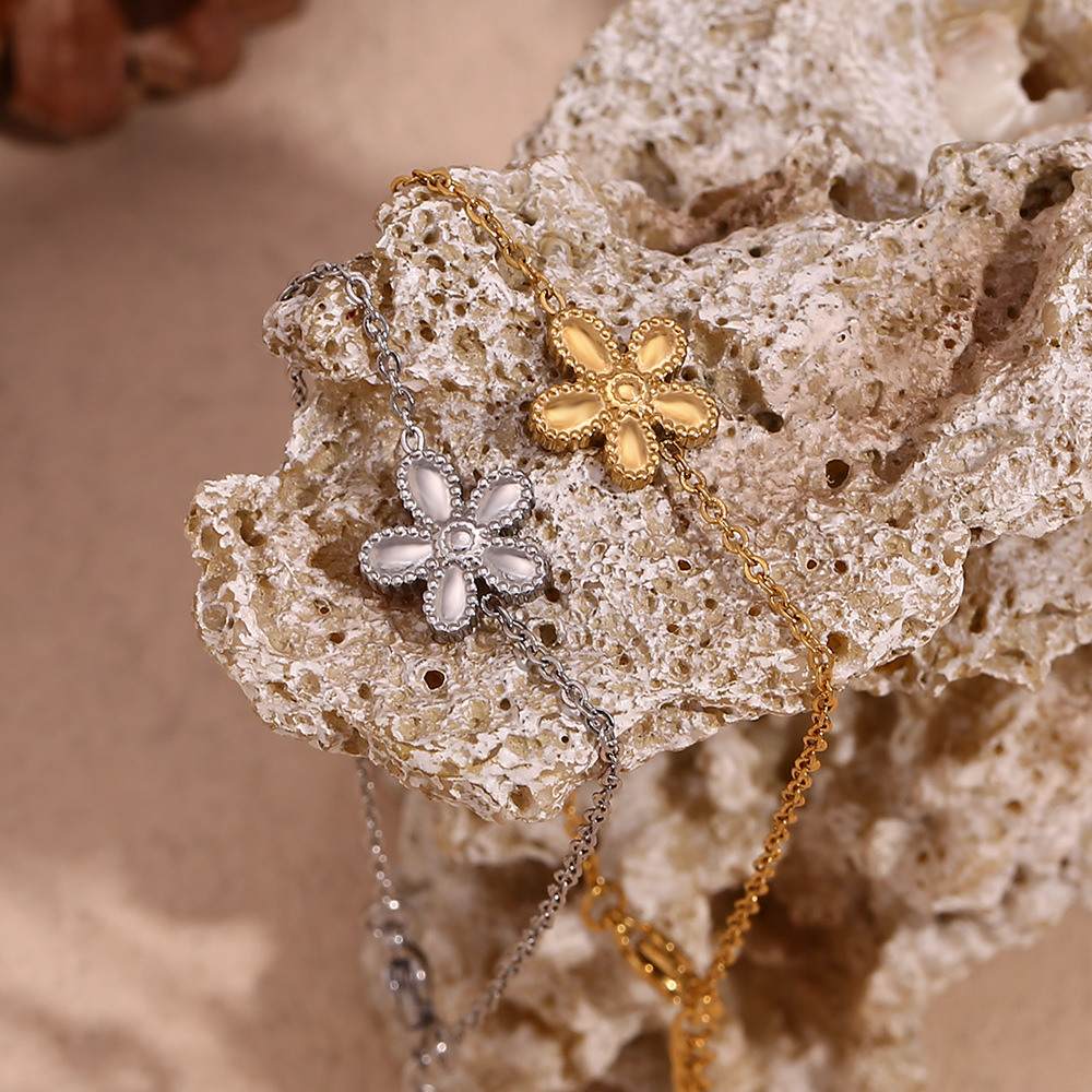 Temperament Flower Pendant Bracelet