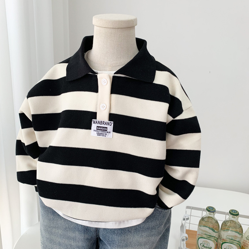 [One-piece fleece with back collar] Boy's long-sleeved polo shirt, autumn and winter color-blocked collared top, pullover style.