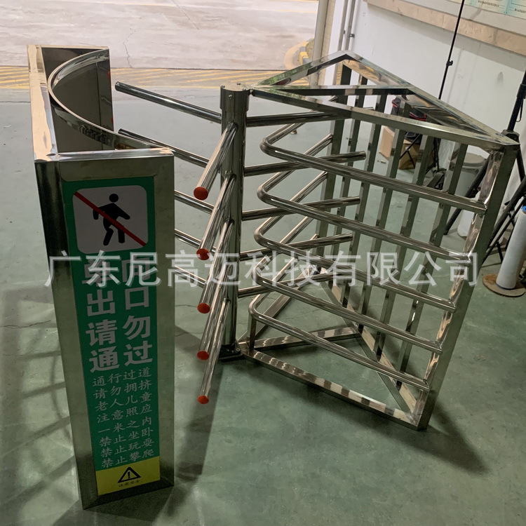 导向通道半高单行门厂家现货不锈钢梳状栏杆车站景区旋转闸门价格
