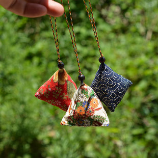 Antique handmade sachet bag Wormwood mosquito repellent small sachet gift Dragon Boat Festival zongzi triangle purse wholesale