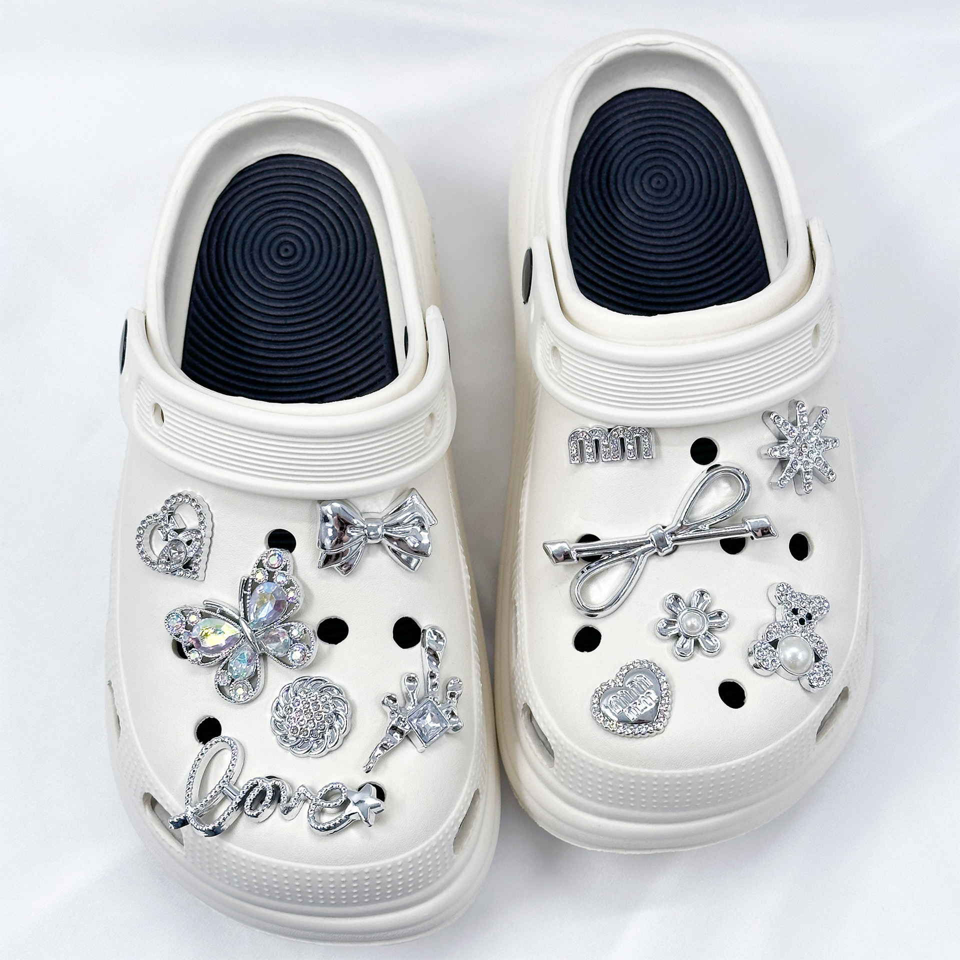 Nuevos accesorios de zapatos transfronterizos flor de plata cinco hojas de plata mariposa pequeña conjunto agujero conjunto de hebilla de zapatos