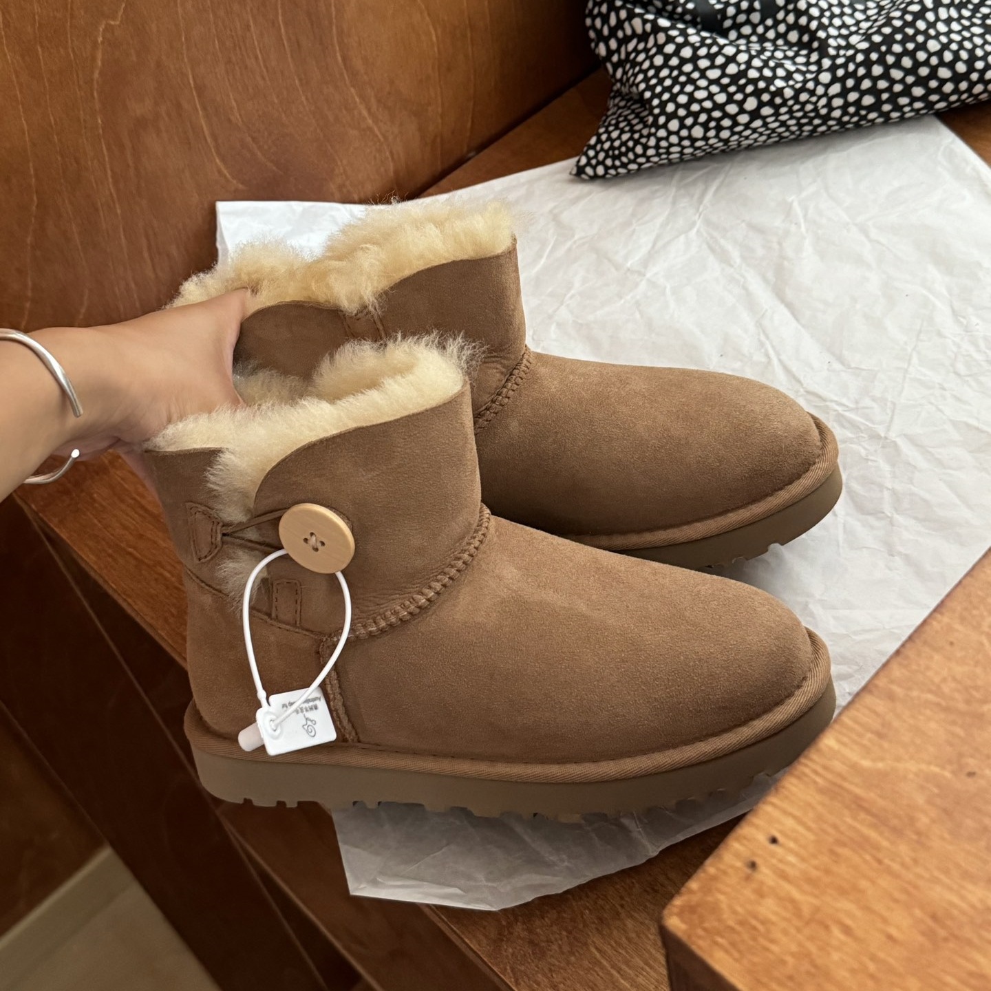 Henan Sangpo Sheepskin One-piece Snow Boots Women's One-button Flat Bottom fleece-lined Winter Cold-proof Warm-keeping Short Tube Cotton Boots