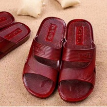 �ļ�����Ьƽ�r��Ьԡ�ҾӼҷ����p��Ů������