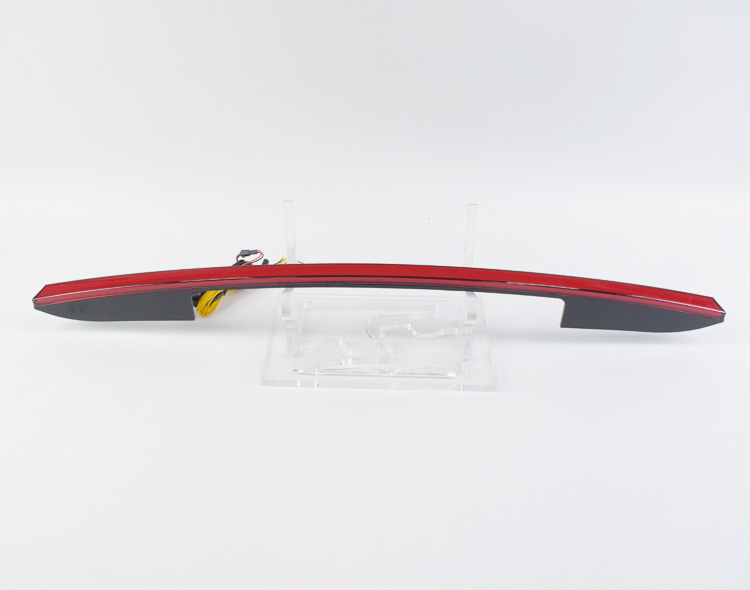 Applicable to 21-22 Shengda Hyundai Santa modified through taillight LED running water brake steering running water