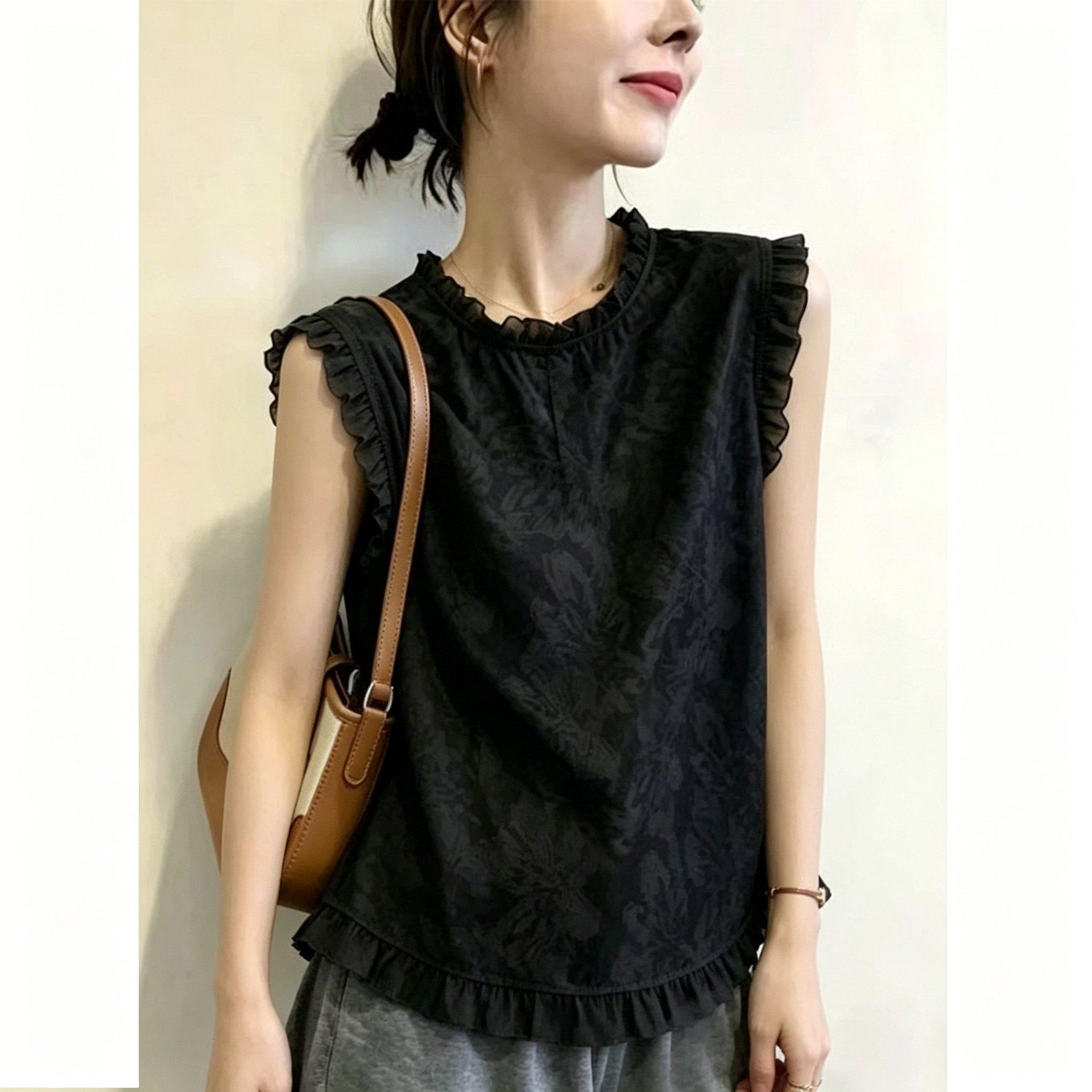 Áo sơ mi không tay viền mộc nhĩ Hàn Quốc phong cách trẻ trung — màu đen chi tiết 2