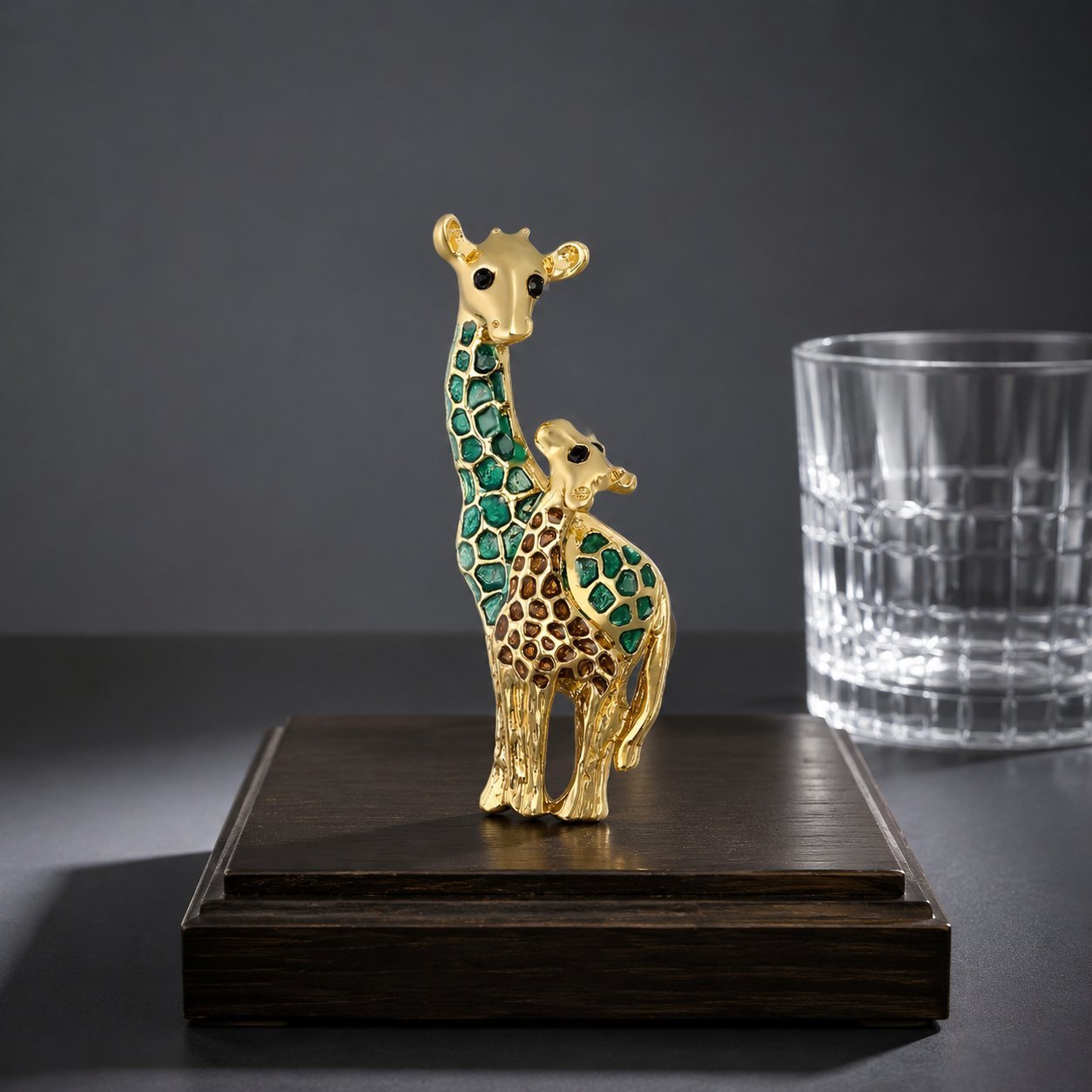 Fashion multi-color alloy oil drop enamel giraffe brooch temperament exaggerated men's and women's clothing corsage jewelry pins