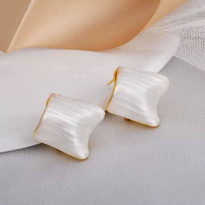 欧美个性ins小香风不规则方形滴釉耳夹轻奢高级感几何耳环耳饰女