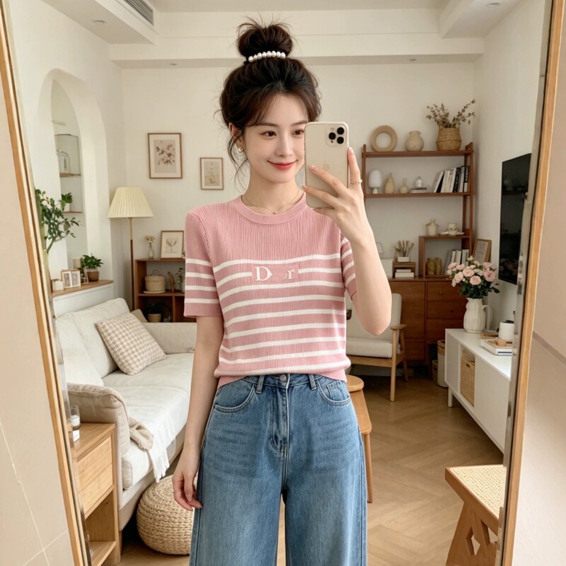 2026 Summer New Letter Print Exquisite Knit Sweater, Striped Short-Sleeve Slim Fit, Round Neck, Niche High-End Product 2026 Summer New Letter Print Exquisite Knit Sweater, Striped Short-Sleeve Slim Fit, Round Neck, Niche High-End Product