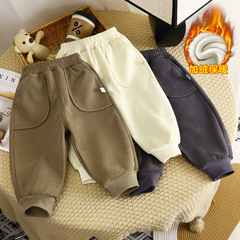 子供のベルベットのズボンの冬の服の新しい男の子は赤ちゃんを厚くして保温します。