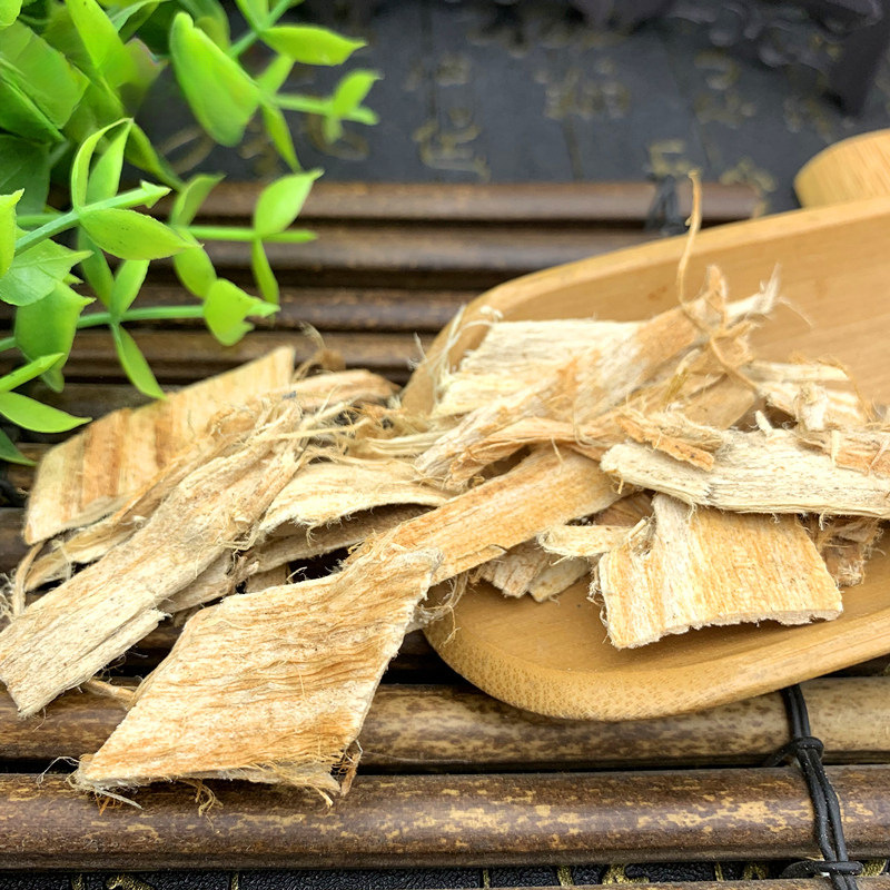 Elm Bark Yu Bai Pi Dried Inner Bark Traditional Herb for Decoction and Hair Rinse 500g in use