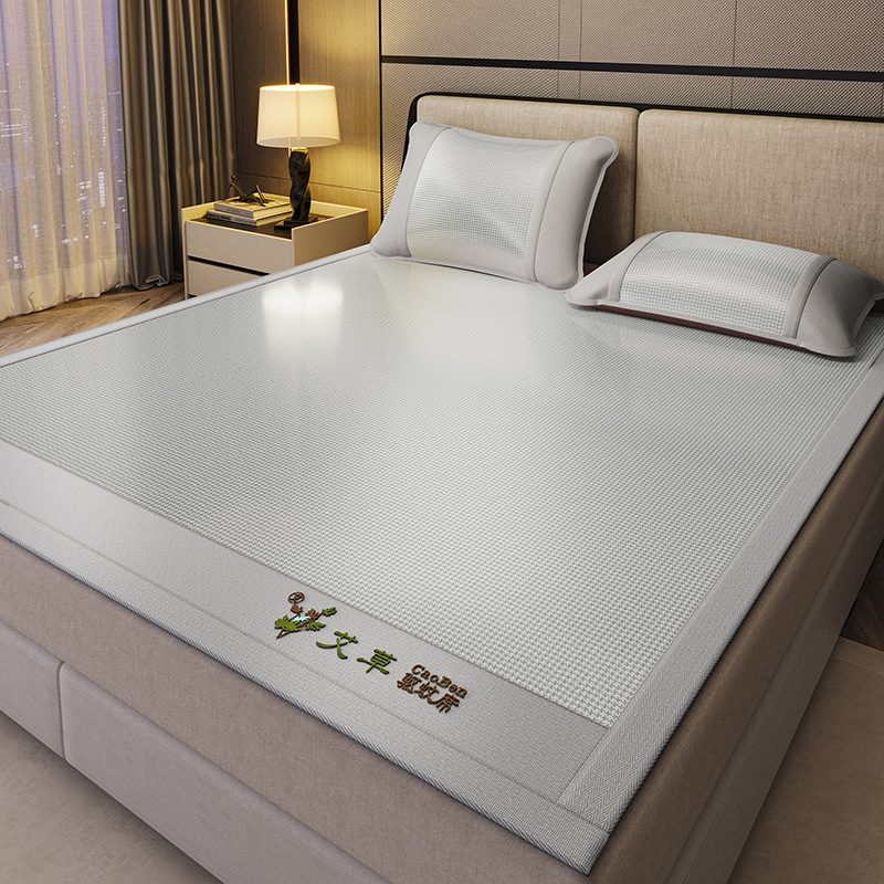 Nueva capa de cama de seda de hielo de verano de clase A 2025 nueva cubierta protectora de colchón todo incluido sábana cubierta de cama de tres piezas