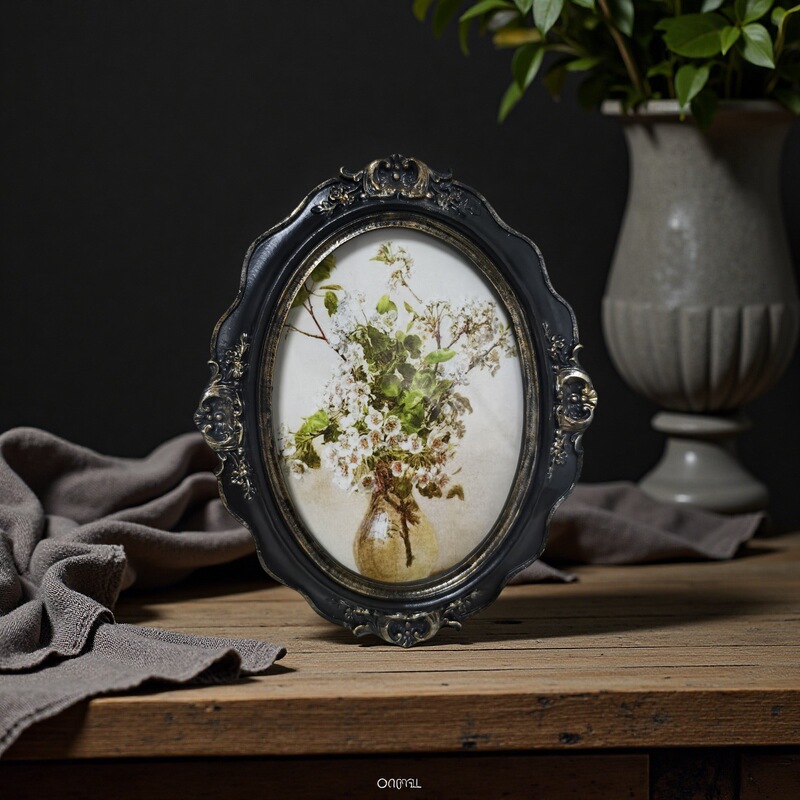 Handmade Vintage Resin Photo Frame Display Stand, Can Be Hung on the Wall, Photo Wall Combination Frame Decoration, Photo Props, Carved Design Handmade Vintage Resin Photo Frame Display Stand, Can Be Hung on the Wall, Photo Wall Combination Frame Decoration, Photo Props, Carved Design