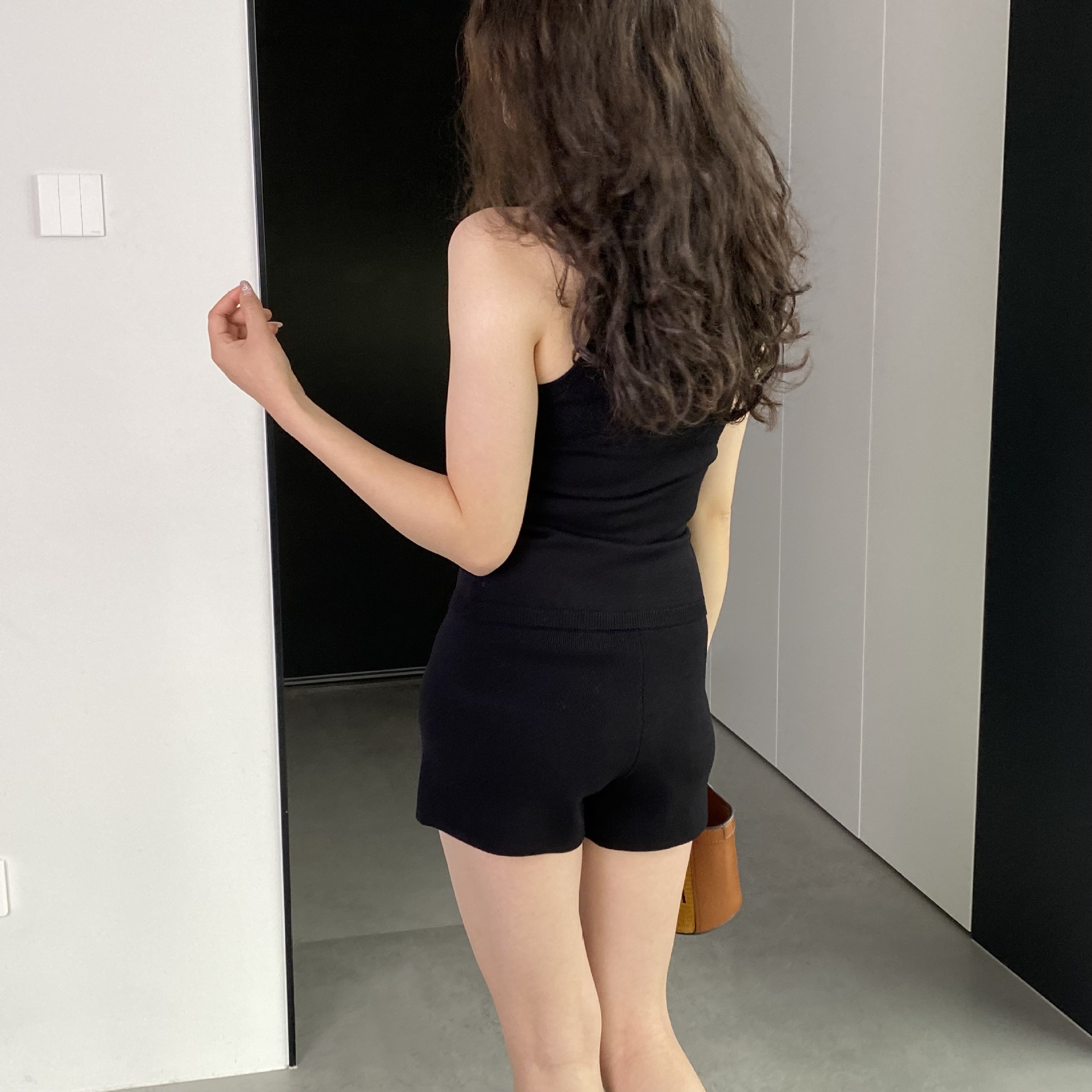 검은 반바지