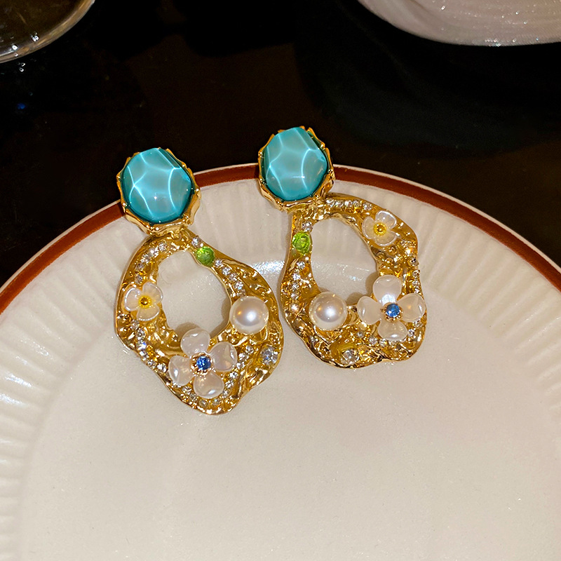 Aguja de plata cuadrado diamante flor perla plisada hueco pendientes de diseño de nicho de moda pendientes de estilo étnico pendientes