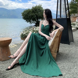 纯欲性感露背无袖吊带连衣裙女夏季新款收腰显瘦设计感开叉字裙
