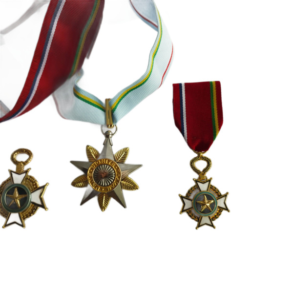 Retro individual commemorative enamel