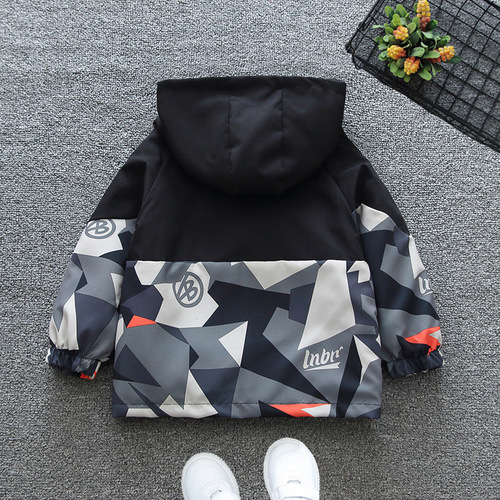 Handsome boys' camouflage jackets for small and medium-sized children 2024 spring children's casual windbreaker jackets baby trendy children's clothing