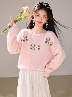 R1417法式温柔风花朵刺绣针织衫女秋冬仿水貂绒白色圆领套头毛衣