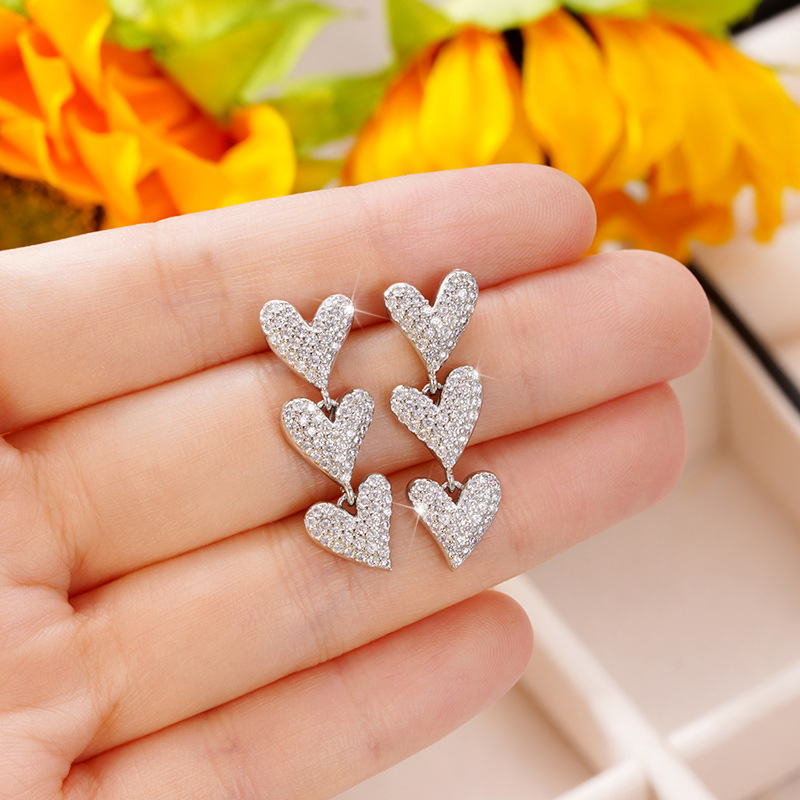 Orecchini pendenti a cuore donna gioielli eleganti e alla moda_voghion.com