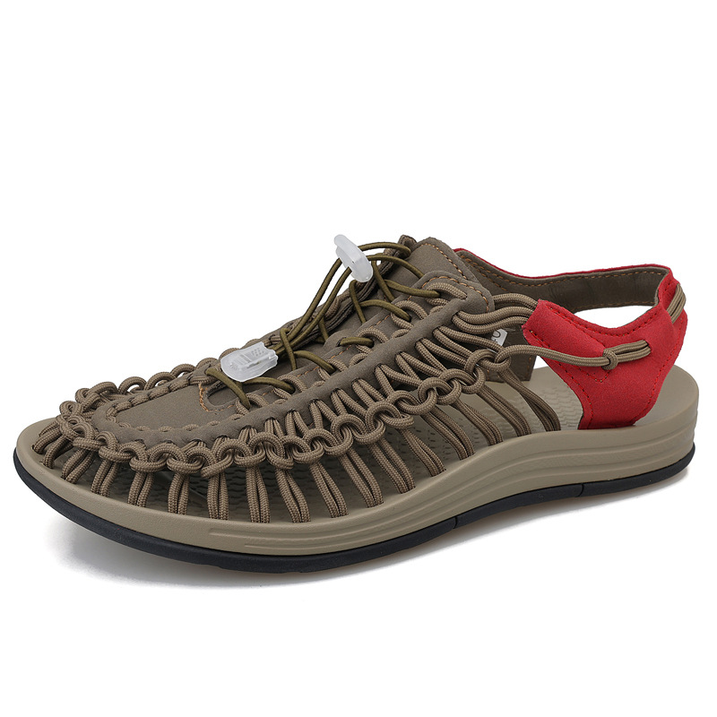 Woven fashionable sandals