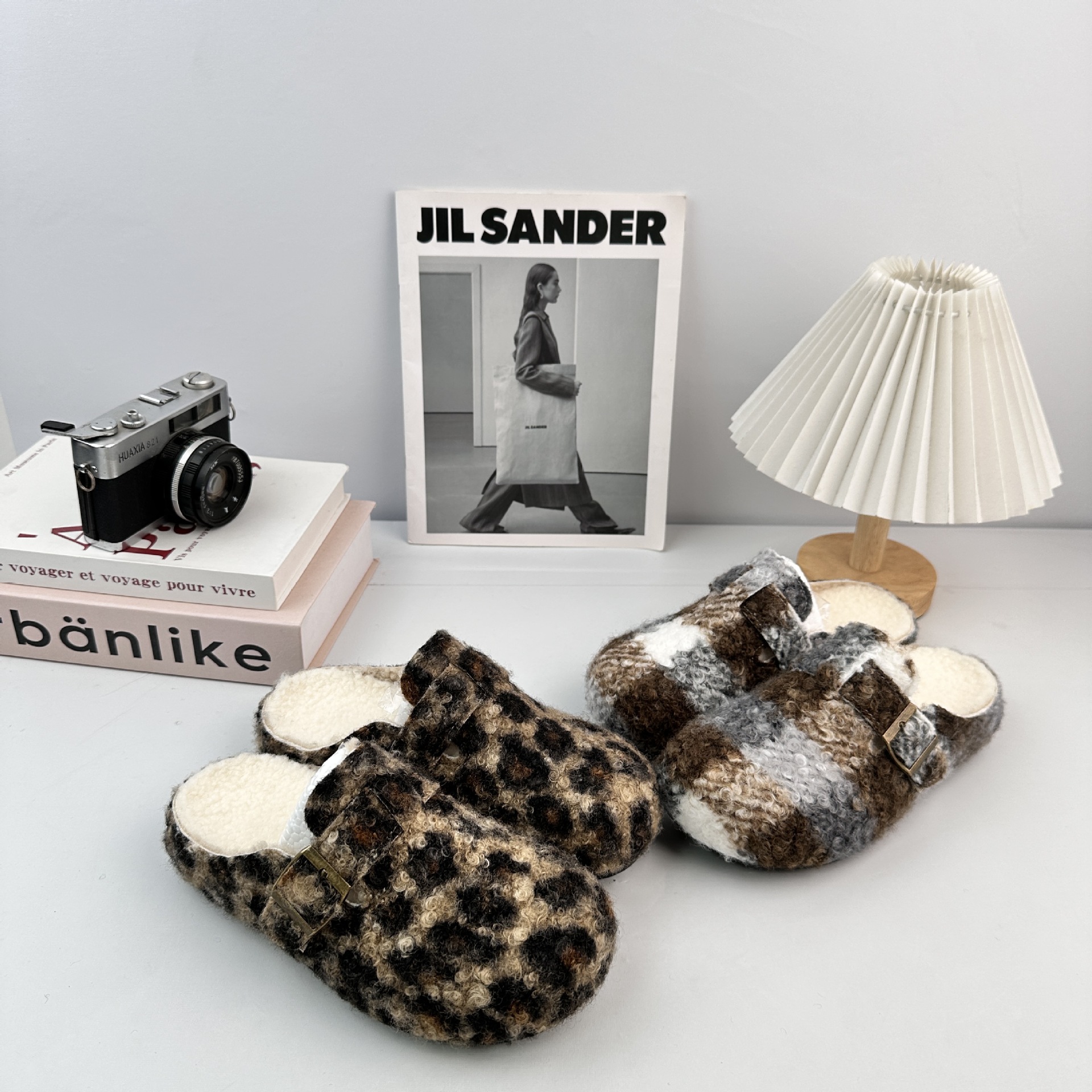 YUANBO 2025 otoño y invierno estampado de leopardo y zapatos de frijol de frijol de harimau mujeres de Hong Kong Harajuku zapatos de algodón cálidos para mujeres coreanas