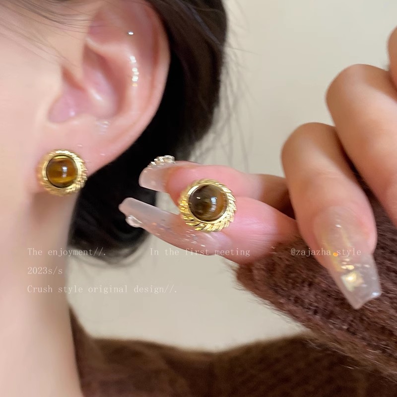 美拉德金色耳钉女款秋冬复古港风气质耳饰小众设计高级感轻奢耳环
