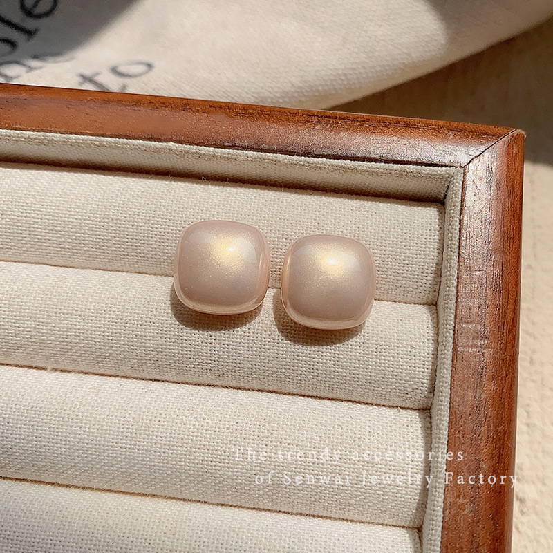 Pendientes de circón súper flash de alta calidad con aguja de plata 925 Pendientes de estilo explosivo de temperamento exquisito de lujo ligero femenino Pendientes de primavera y verano al por mayor