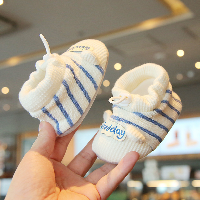 Baby Shoes Spring & Fall Thin Shoes and Socks for Outer Wear Baby Toddler Shoes Breathable 0-6-12 Months Cloth Shoes Soft Sole for Boys and Girls