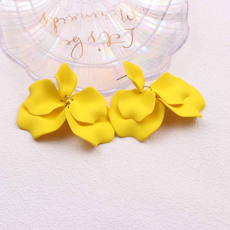 29g Weight 304 Stainless Steel Ear Needle Material Drop Earrings Classification 1 Pair Quantity Holiday, Daily Occasion Acrylic Material Petal Pattern Women's Gender Spray Paint, Tassel, Pleated Design Casual, Vacation Style 1 Pair Casual Vacation Petal Spray Paint Tassel Pleated Arylic Drop Earrings 4