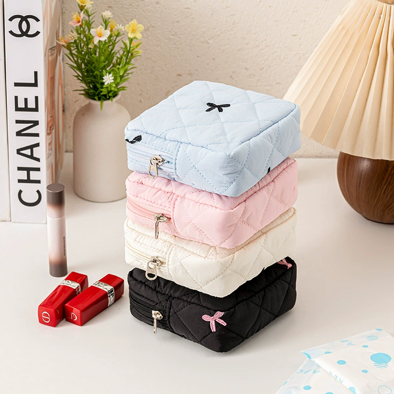 Прокладки гигиенические милые бренда, organizer bag, салфетки, кошелек