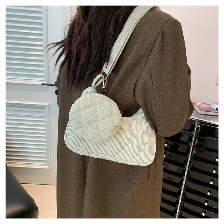 Nieuwe trendy modieuze donzen nylon canvas tas voor dames, veelzijdige en casual crossbody-knoedeltas met één schouder_voghion.com