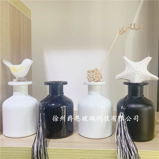 喷涂创意黑色白色香薰瓶无火香薰玻璃瓶深加香薰空瓶子大肚香薰瓶